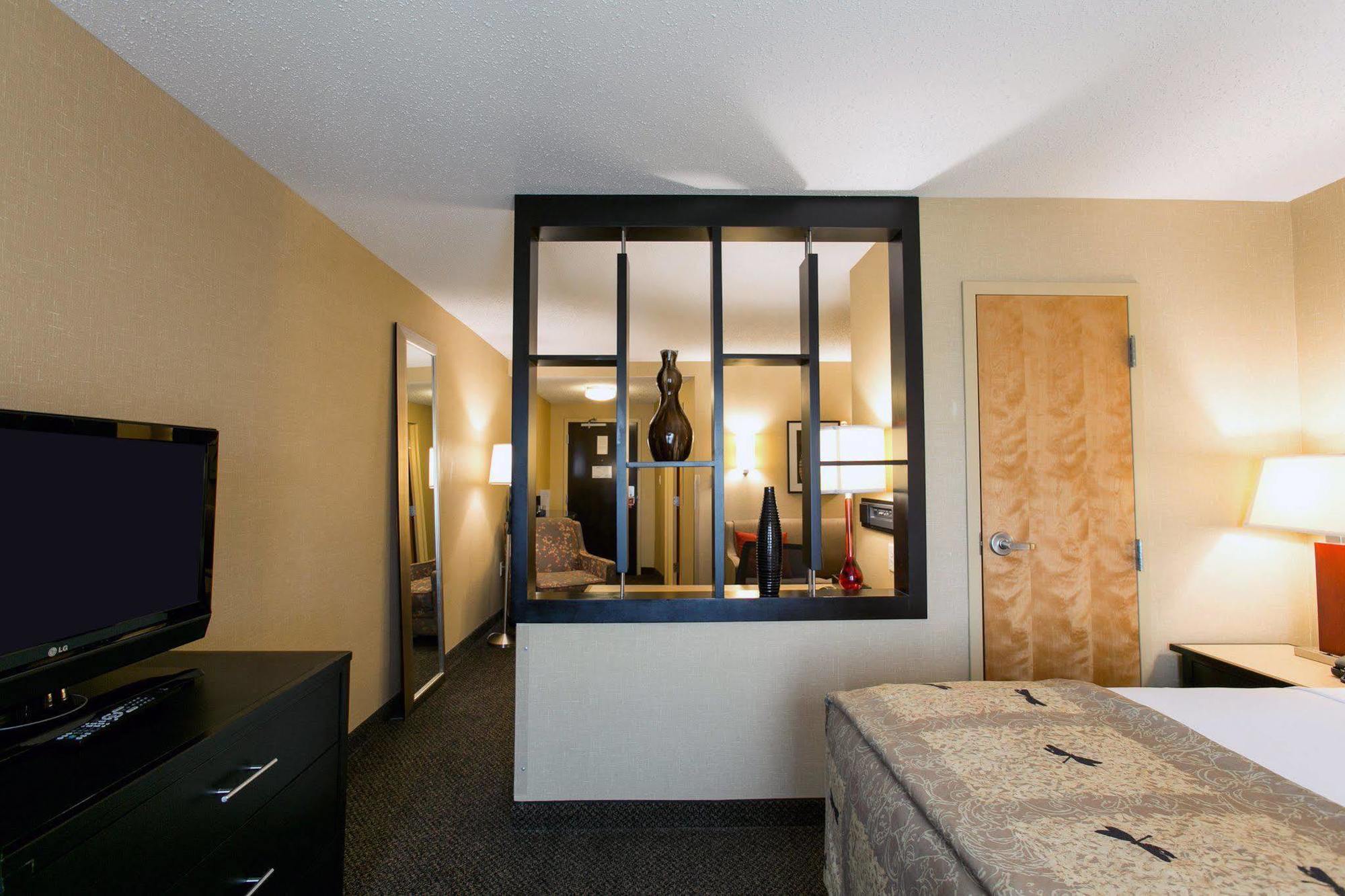 สปริงฮิลล์ สวีท บาย แมริออท อินเดียนาโพลิส แอร์พอร์ต/เพลนฟิลด์ Hotel ภายนอก รูปภาพ